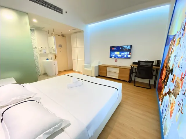 غرفة بسرير كوين، Top Holiday Hotel 1/7