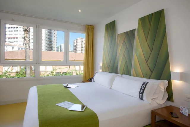 غرفة بسرير كوين، Casual Del Mar Malaga 1/10
