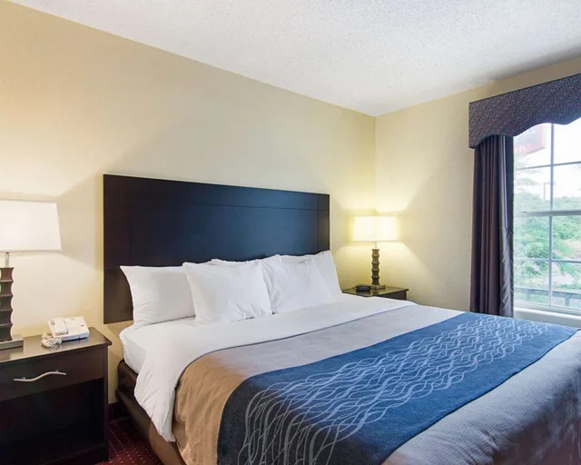 غرفة بسرير كينج لذوي الإعاقة، Quality Inn & Suites Little Rock West 2/2