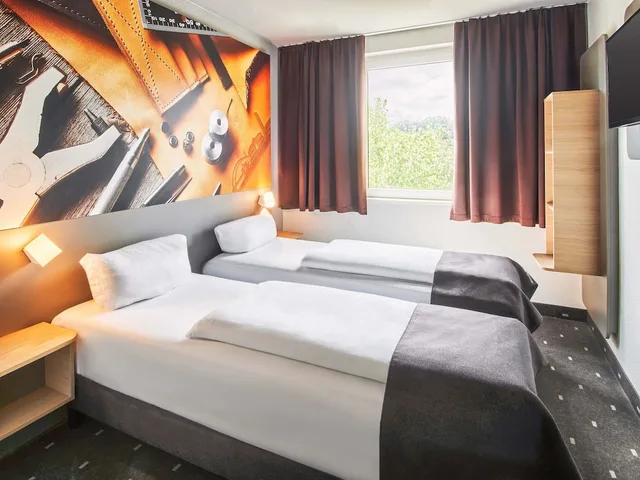 غرفة بسريرين منفصلين، B&B Hotel Offenbach-Sud 1/7
