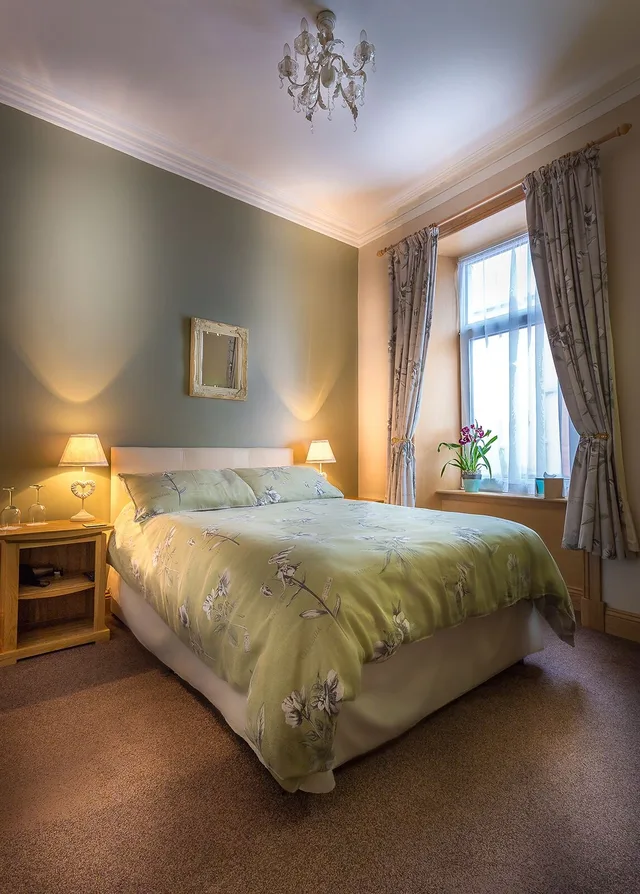 غرفة بسرير مزدوج، Lakeview Guest House 1/1