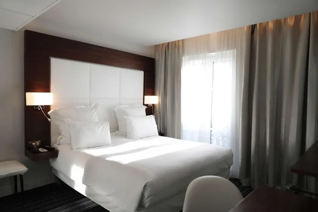 غرفة ديلوكس بسرير كينج، Le Grand Hotel Grenoble, BW Premier Collection 5/5