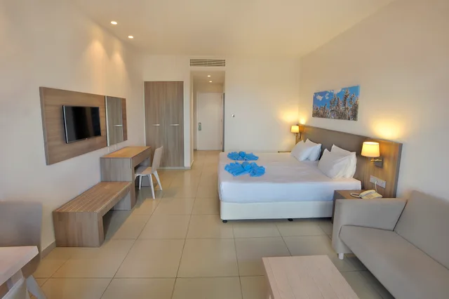 Studio - De Luxe، Euronapa Hotel Apartments 2/4