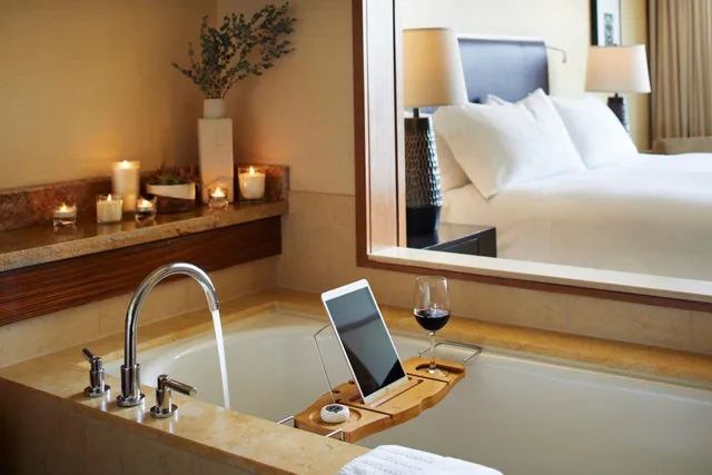 Space Needle, Studio, Suite، 1 Hotel Seattle 7/8