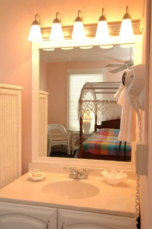 غرفة كلاسيكية بسرير كوين، Amsterdams Curry Mansion Inn 8/8