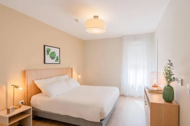 Upgrade, Queen Bed، Quality Aparthotel Villefontaine 1/5