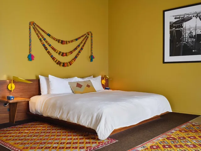 جناح بسرير كينج بشرفة، Hotel Magdalena 1/3