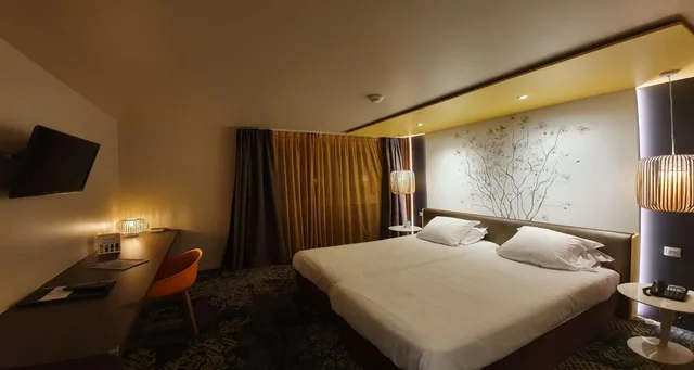 غرفة بسريرين، Best Western Hotel Aquakub, Aix-les-bains 2/4