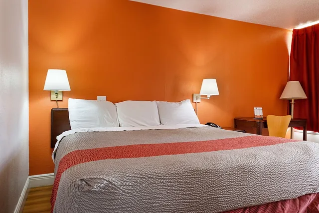 غرفة ديلوكس بسرير كينج لذوي الإعاقة، Motel6 Natchitoches, LA 6/10