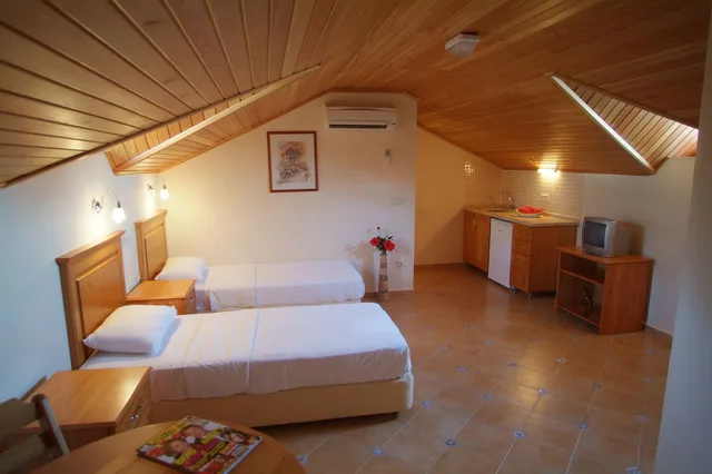 4 Bedrooms, Duplex, Apartment, 4 Beds, 2 Double Beds, 2 Bathrooms، Sea Breeze Hotel And Apartments 3/5