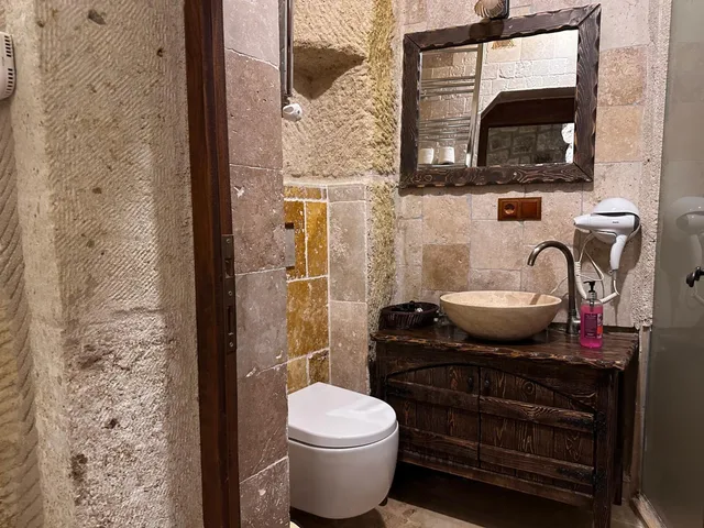 Deluxe, Double Bed, Under Cave Hotel 3/10