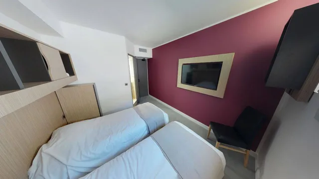 غرفة كومفورت بسرير مزدوج، La Villa Martégale 1/6