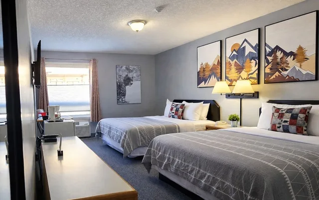 غرفة اقتصادية بسريرين كوين، Mountain View Inn 2/2