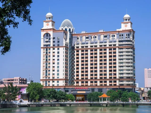 غرفة تُحدَّد عند الوصول، Taishan Bojue Hotel 1/1