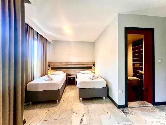 Standard, Double or Twin Bed, Club Palm Garden Keskin 2/5