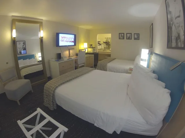 غرفة ديلوكس بسريرين كوين، Floridian Hotel 2/6