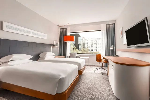 غرفة بسريرين منفصلين، Hilton Rotterdam Hotel 1/6