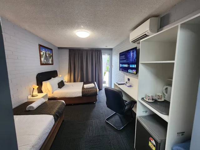 غرفة قياسية بسرير مزدوج، Crest Motor Inn 5/6