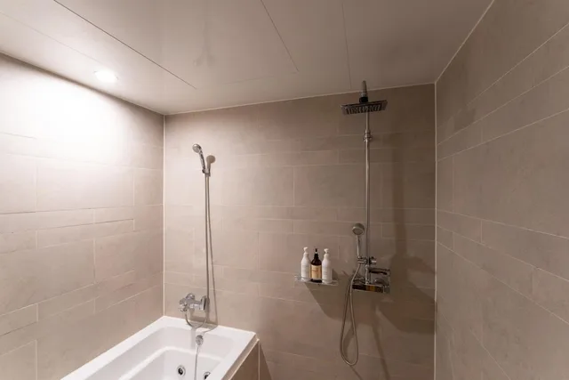 جناح ملكي، Brown Dot Hotel Incheon Songdo 4/5