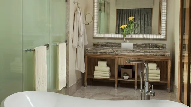 Mulia, Signature, King Bed، Mulia Resort Nusa Dua Bali 4/5