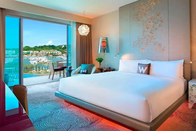 Fabulous, King Bed, Pool View, Balcony، W Singapore Sentosa Cove 1/8