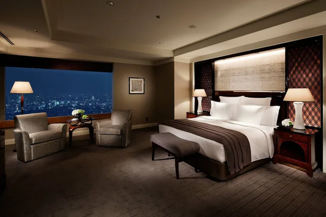 جناح فاخر بسرير كينج، The Ritz Carlton Tokyo 3/3