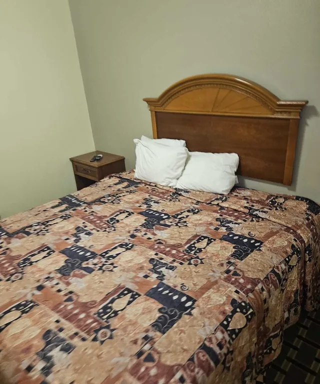 غرفة كومفورت بسريرين كوين، Inn At Mexia 3/9