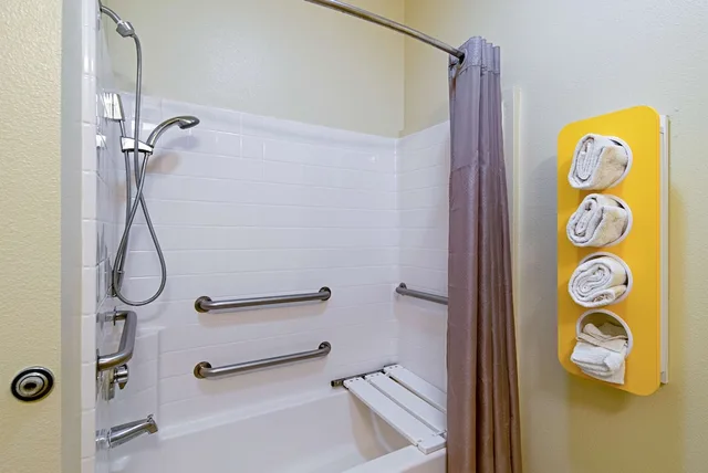 غرفة قياسية بسريرين مزدوجين لذوي الإعاقة، Motel6 Rhome, TX 9/9