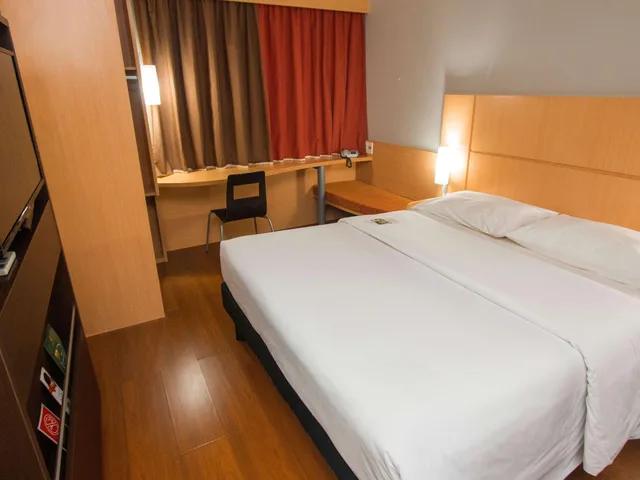 غرفة بسرير مزدوج، Ibis Asuncion 4/10