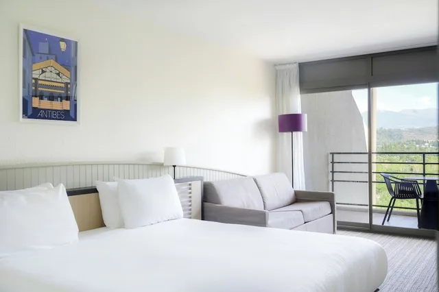 Superior, Double Bed, Partial Sea View, Thalazur Antibes - Hotel & Spa 1/6