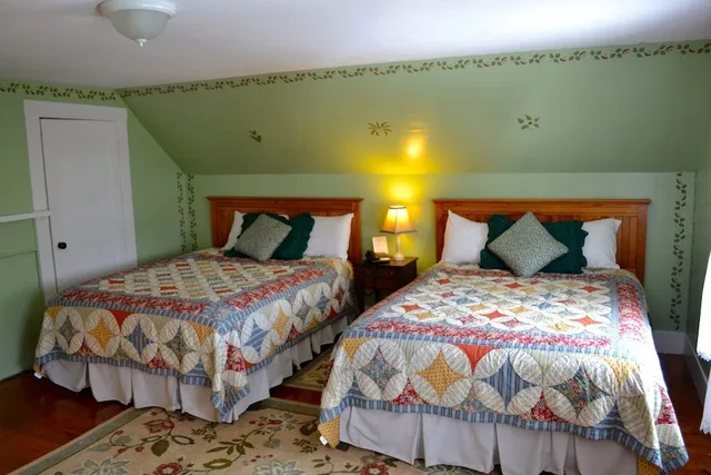 Eaton, 2 Queen Beds, 2 Trundle Beds، The Dowds Contry Inn and Event Center 1/1