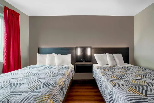 2 Full Beds - Micfridge, Smoking، Motel6 Montgomery, AL - Airport 3/5