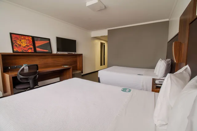 غرفة ديلوكس بسريرين مزدوجين، Hotel Deville Business Maringa 4/10