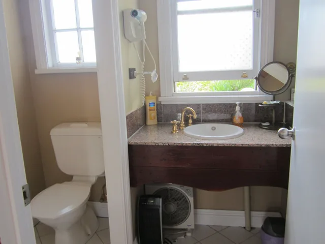 Garden Cottage, Double Bed، SORELL BARRACKS 5/5