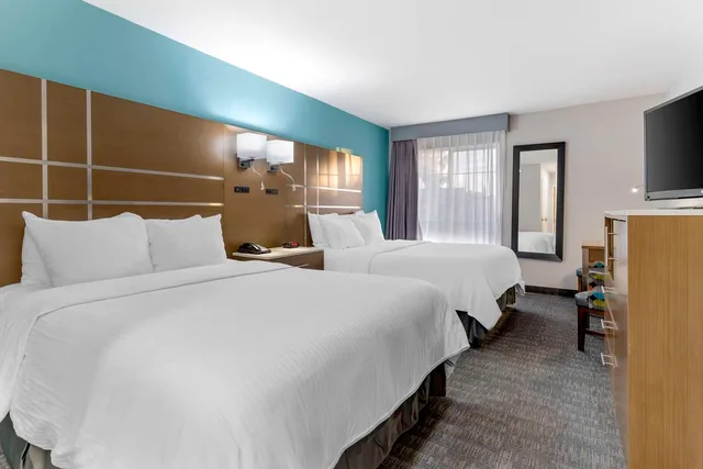 جناح بسريرين كوين بحوض استحمام لذوي الإعاقة، Best Western Galt Inn 1/3