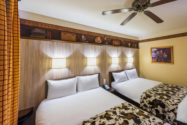 غرفة بسريرين مزدوجين، Disney S Hotel Cheyenne 2/3