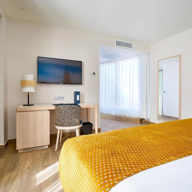 غرفة بسريرين منفصلين مع سرير إضافي، Eurostars Astoria 7/10