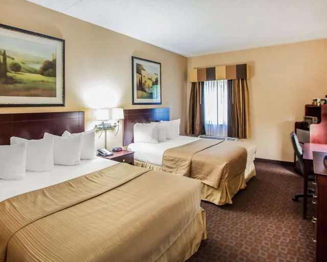 غرفة بسريرين كوين لذوي الإعاقة، Quality Inn & Suites Peoria 3/4