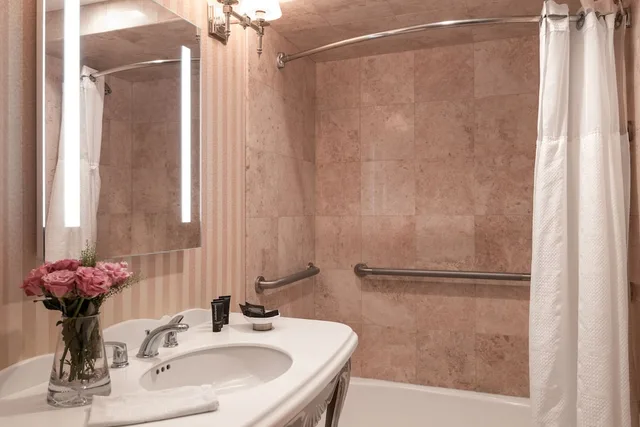 غرفة بسريرين مزدوجين، The Chateau Inn and Suites 5/5