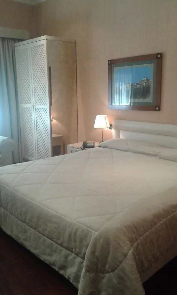 جناح بسرير كوين وسرير فردي، COLOSSEO STUDIO SUITES 1/2