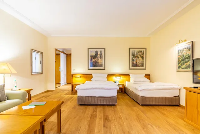 Room, Double or Twin Bed, Villa Hammerschmiede Hotel 2/10