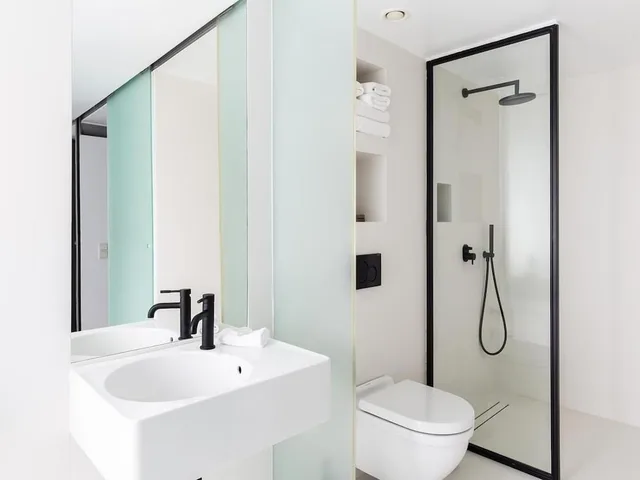 غرفة سوبيريور، Periscope Hotel 3/3