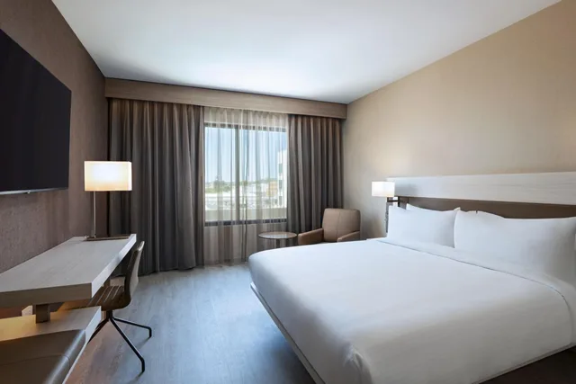 غرفة بسرير كينج بإطلالة على المدينة، Ac Hotel By Marriott Waco Downtown 2/5