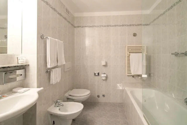 غرفة عائلية بسرير بطابقين، Hotel Campione 5/7