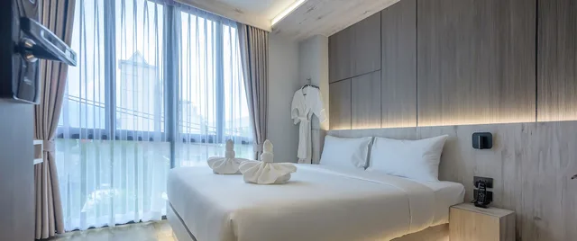 غرفة ديلوكس بسرير كوين، Le Bis Hotel 3/4