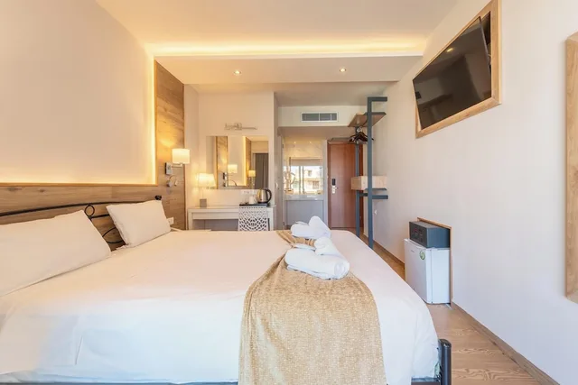 غرفة بإطلالة على المسبح، Arte Hotel 1/10