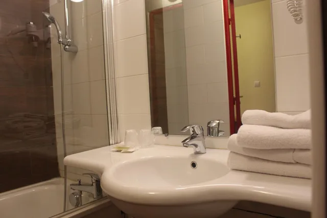 غرفة مفردة، Euro Hotel Paris Creteil 5/9