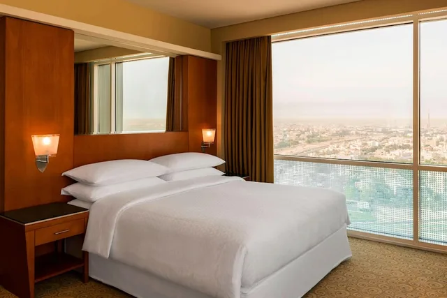 غرفة كلاسيكية بسرير كوين، Four Points By Sheraton Kuwait 4/8