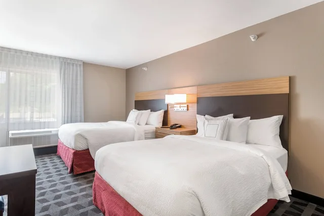 استوديو بسرير كينج، TownePlace Suites by Marriott Greensboro Coliseum Area 1/3