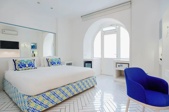 Room, King Bed, Patio, Relais Correale Rooms And Garden 3/4